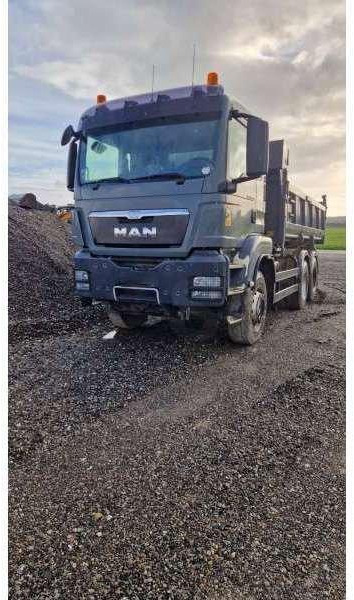 MAN TGS 6X4 - Camion basculantă: Foto 2 MAN TGS 6X4 - Camion basculantă: Foto 2
