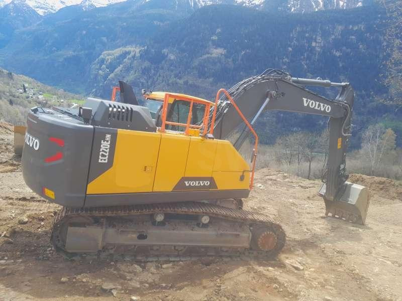 Volvo EC220ENH - Excavator pe şenile: Foto 2 Volvo EC220ENH - Excavator pe şenile: Foto 2