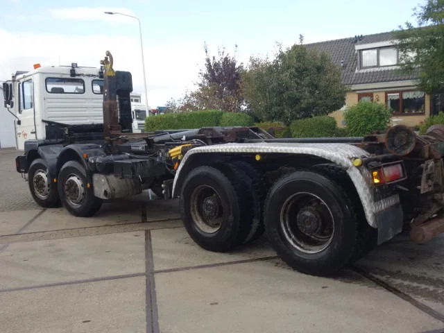 MAN 35-364 8X4 - Camion cu cârlig: Foto 2 MAN 35-364 8X4 - Camion cu cârlig: Foto 2