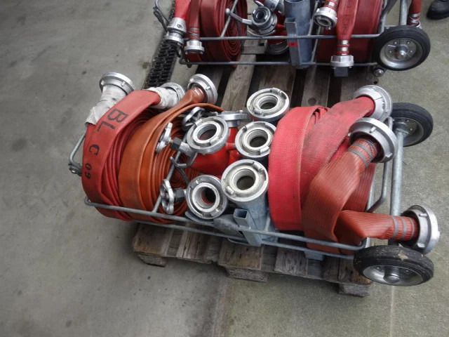 Mercedes-Benz 80euro fire hose - Autospeciala de stins incendii: Foto 1 Mercedes-Benz 80euro fire hose - Autospeciala de stins incendii: Foto 1