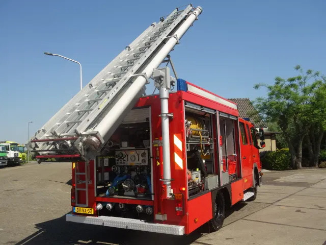 Mercedes-Benz Atego 1326 ziegler pump - Autospeciala de stins incendii: Foto 5 Mercedes-Benz Atego 1326 ziegler pump - Autospeciala de stins incendii: Foto 5