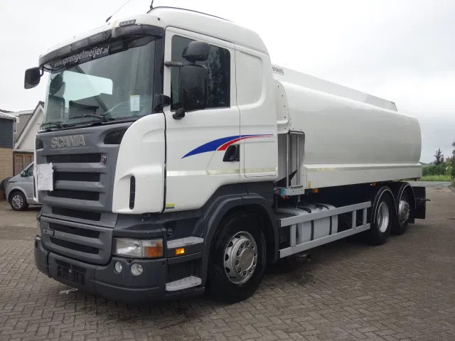Scania R380 6X2 19200 LITER TANK,MANUAL GEARBOX - Camion cisternă: Foto 2 Scania R380 6X2 19200 LITER TANK,MANUAL GEARBOX - Camion cisternă: Foto 2