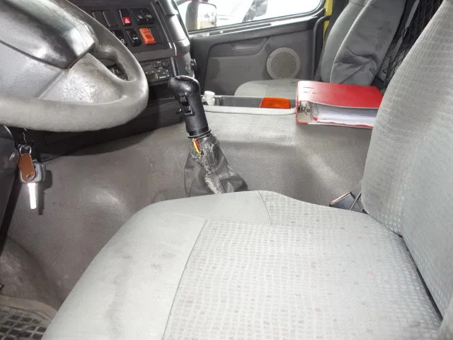 Volvo FM 12 18500liter tank,AIRCO,MANUAL GEARBOX - Camion cisternă: Foto 3 Volvo FM 12 18500liter tank,AIRCO,MANUAL GEARBOX - Camion cisternă: Foto 3