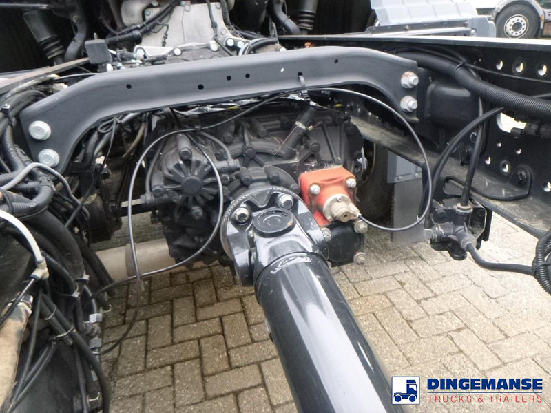 MAN TGS 19.360 4X2 BBS manual Euro 2 chassis + PTO - Camion şasiu: Foto 5 MAN TGS 19.360 4X2 BBS manual Euro 2 chassis + PTO - Camion şasiu: Foto 5