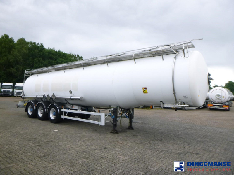Magyar Chemical tank inox 34 m3 / 1 comp - Remorcă cisternă: Foto 2 Magyar Chemical tank inox 34 m3 / 1 comp - Remorcă cisternă: Foto 2