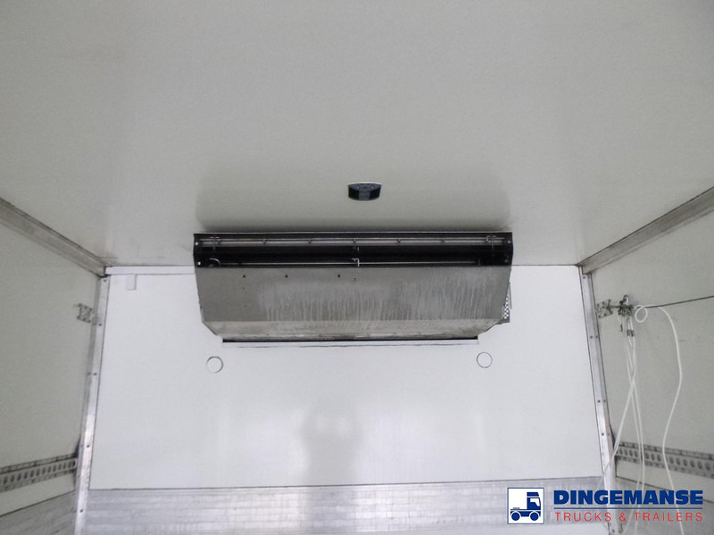 Mercedes-Benz Antos 2533 RHD 6x2 Thermoking T1000R frigo în leasing Mercedes-Benz Antos 2533 RHD 6x2 Thermoking T1000R frigo: Foto 15 Mercedes-Benz Antos 2533 RHD 6x2 Thermoking T1000R frigo în leasing Mercedes-Benz Antos 2533 RHD 6x2 Thermoking T1000R frigo: Foto 15