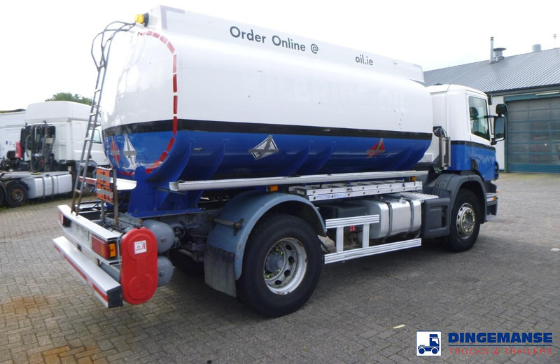 Scania P 230 DB 4x2 RHD fuel tank 12.4 m3 / 4 comp - Camion cisternă: Foto 4 Scania P 230 DB 4x2 RHD fuel tank 12.4 m3 / 4 comp - Camion cisternă: Foto 4