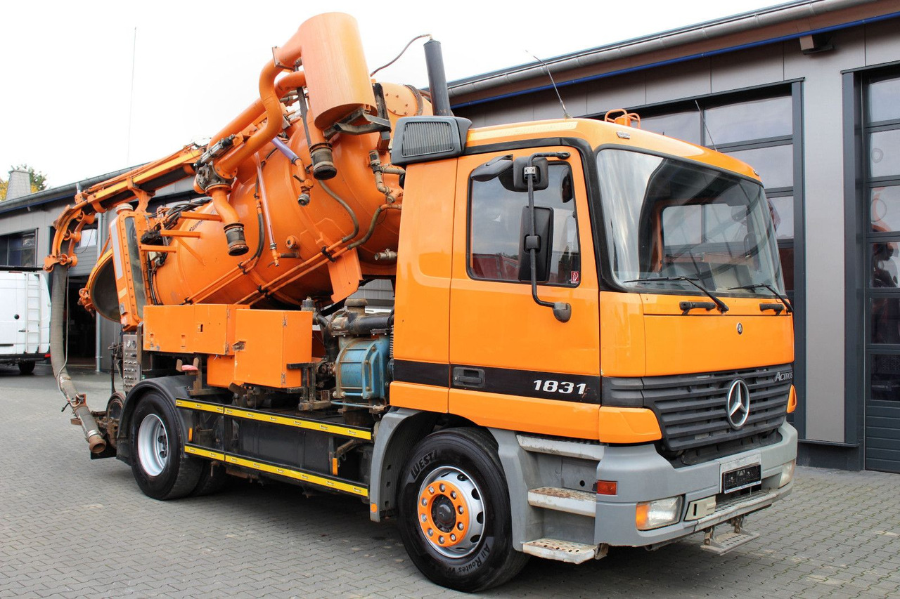 Mercedes-Benz Actros 1831 4x2 Hellmers 6,5m³ V2A INOX Kipper - Maşină pentru vidanjări: Foto 1 Mercedes-Benz Actros 1831 4x2 Hellmers 6,5m³ V2A INOX Kipper - Maşină pentru vidanjări: Foto 1