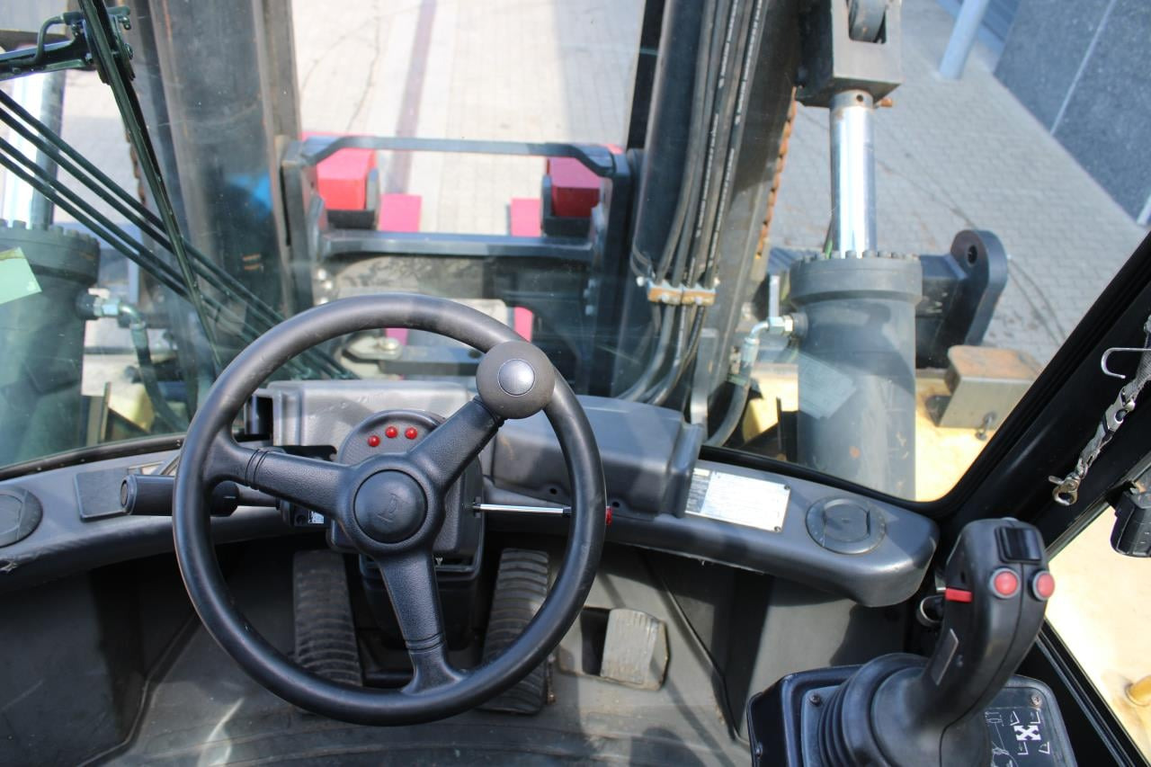 Hyster H28.00XM-16CH - Stivuitor diesel: Foto 4 Hyster H28.00XM-16CH - Stivuitor diesel: Foto 4