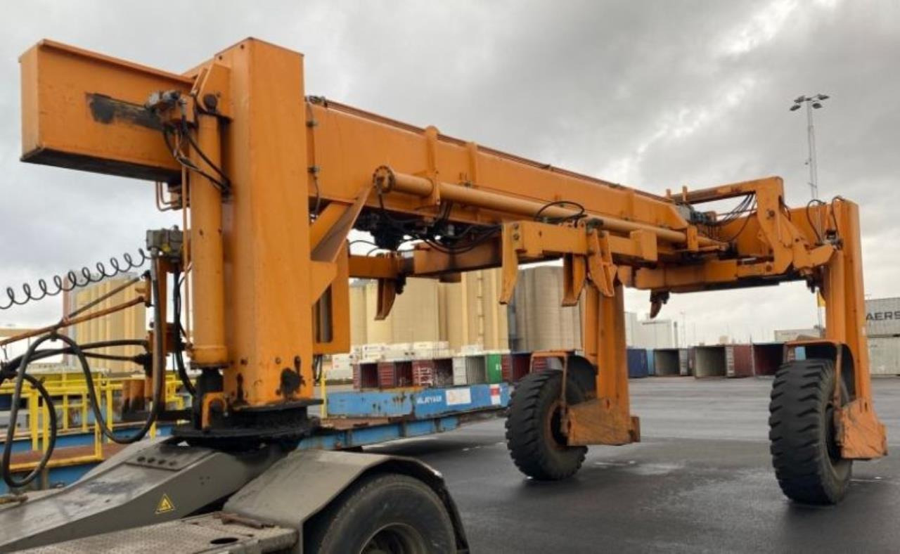 SISU FC 50 AL - Echipament portuar: Foto 2 SISU FC 50 AL - Echipament portuar: Foto 2