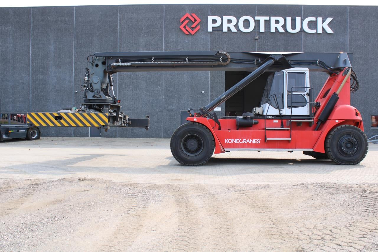 SMV 108 TB6 - Reach stacker: Foto 1 SMV 108 TB6 - Reach stacker: Foto 1