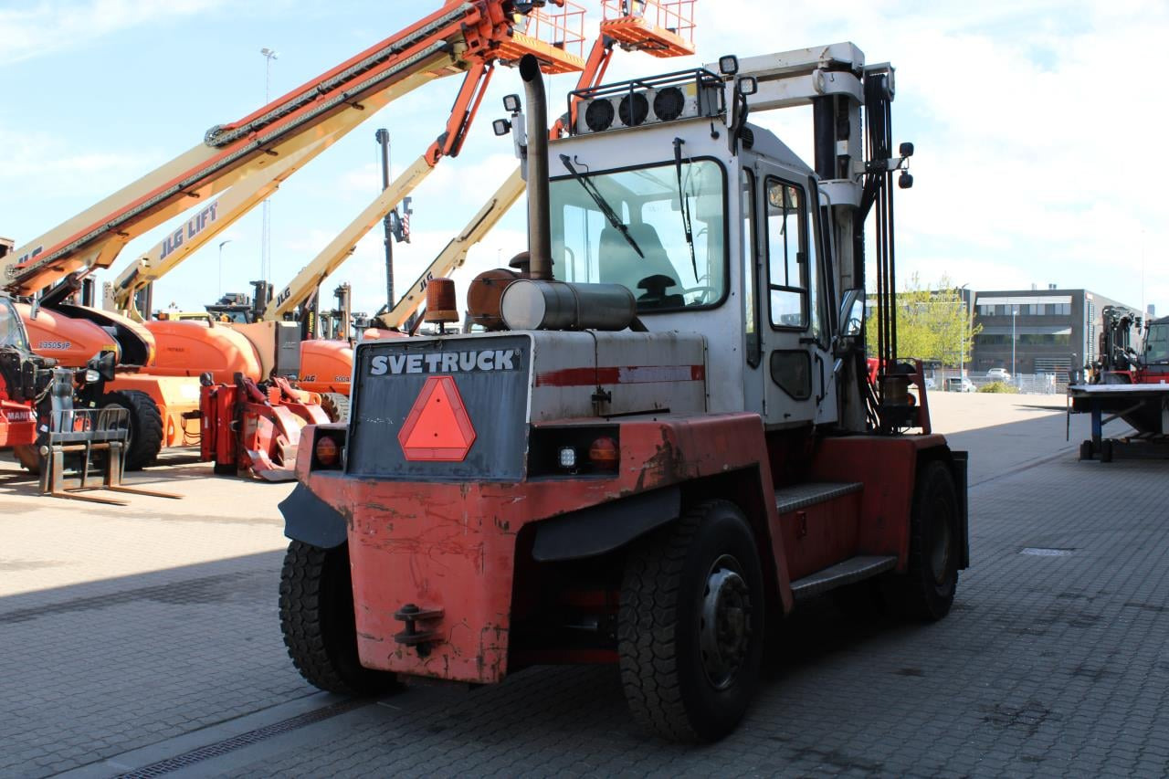 SveTruck 1260-30 - Stivuitor diesel: Foto 3 SveTruck 1260-30 - Stivuitor diesel: Foto 3