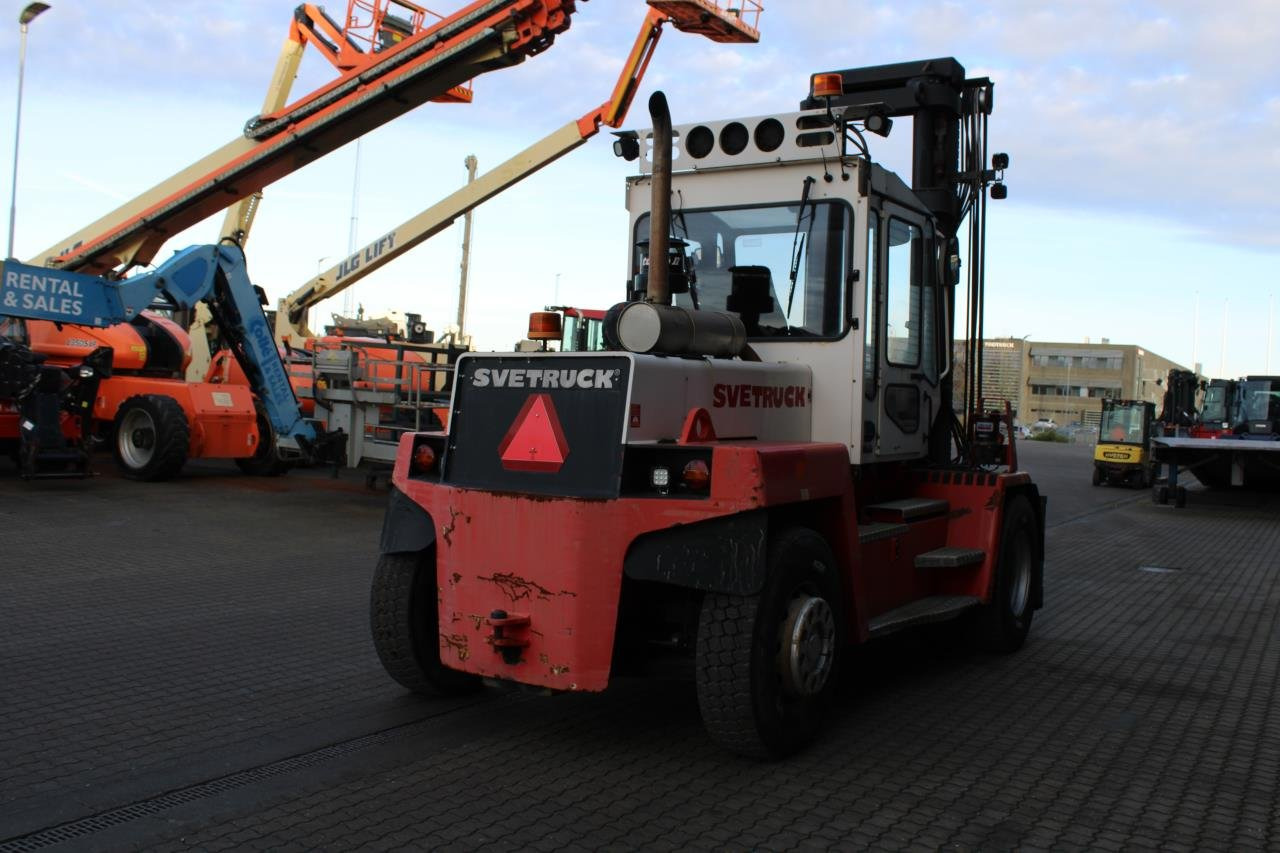 SveTruck 13660 - Stivuitor diesel: Foto 3 SveTruck 13660 - Stivuitor diesel: Foto 3