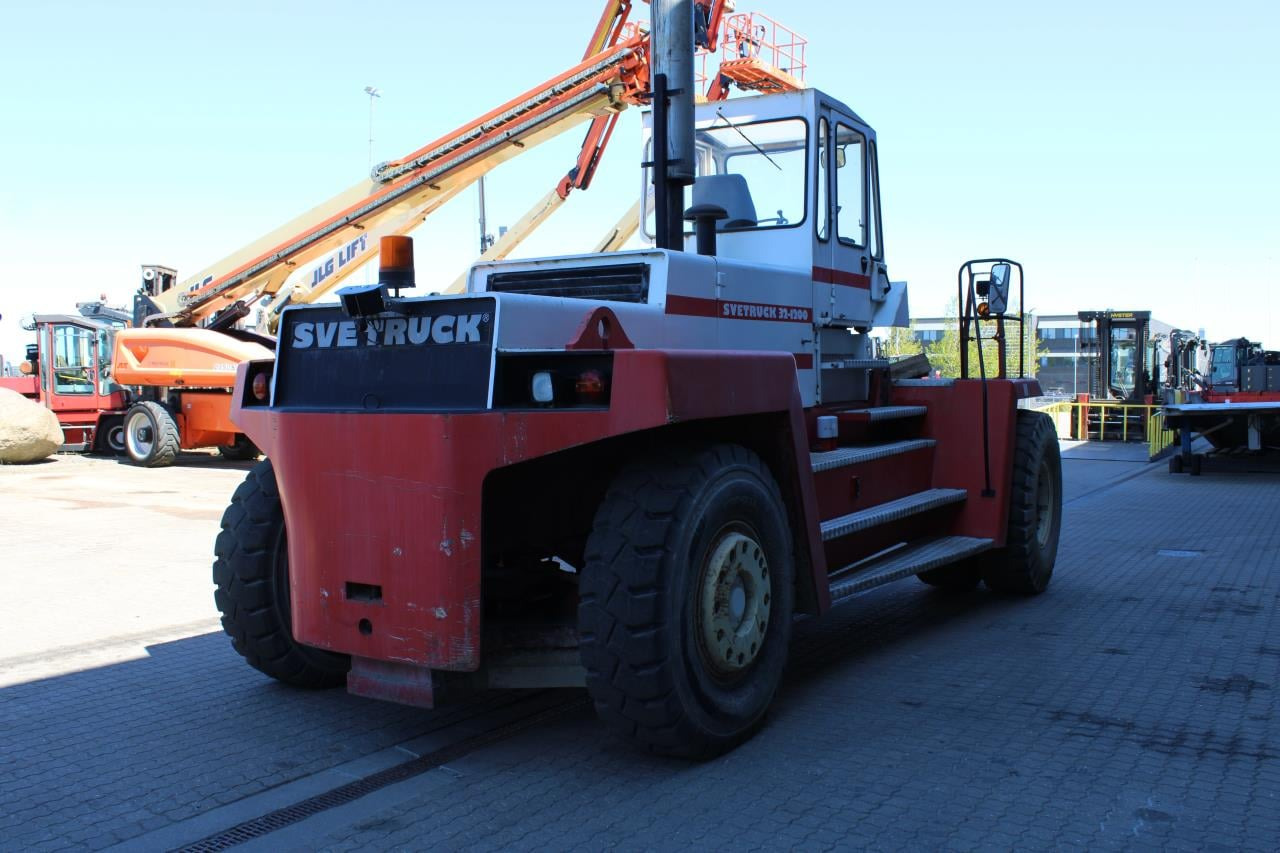 SveTruck 32120-47 - Stivuitor diesel: Foto 3 SveTruck 32120-47 - Stivuitor diesel: Foto 3