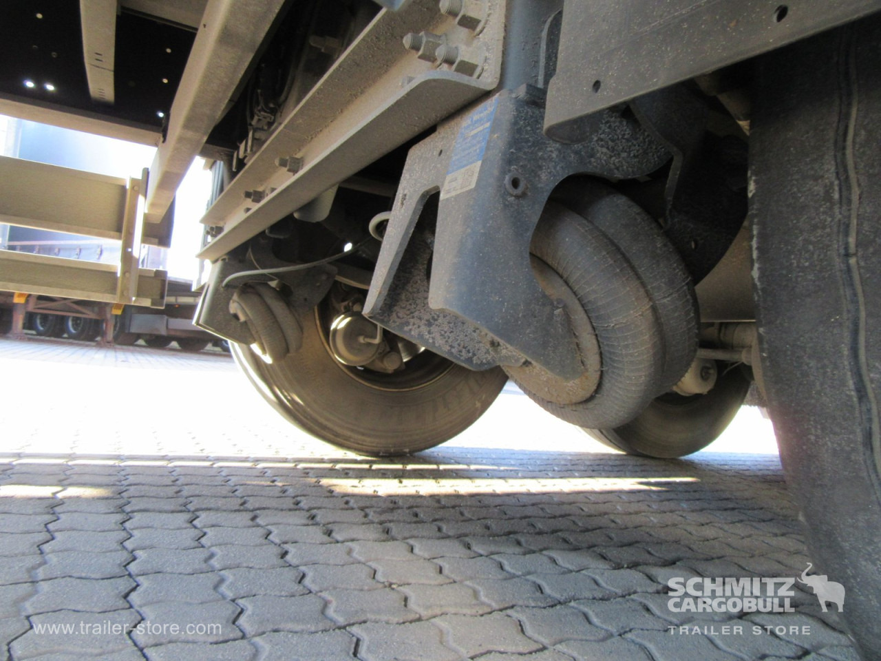 SCHMITZ Auflieger Curtainsider Coil - Semiremorcă prelată: Foto 3 SCHMITZ Auflieger Curtainsider Coil - Semiremorcă prelată: Foto 3