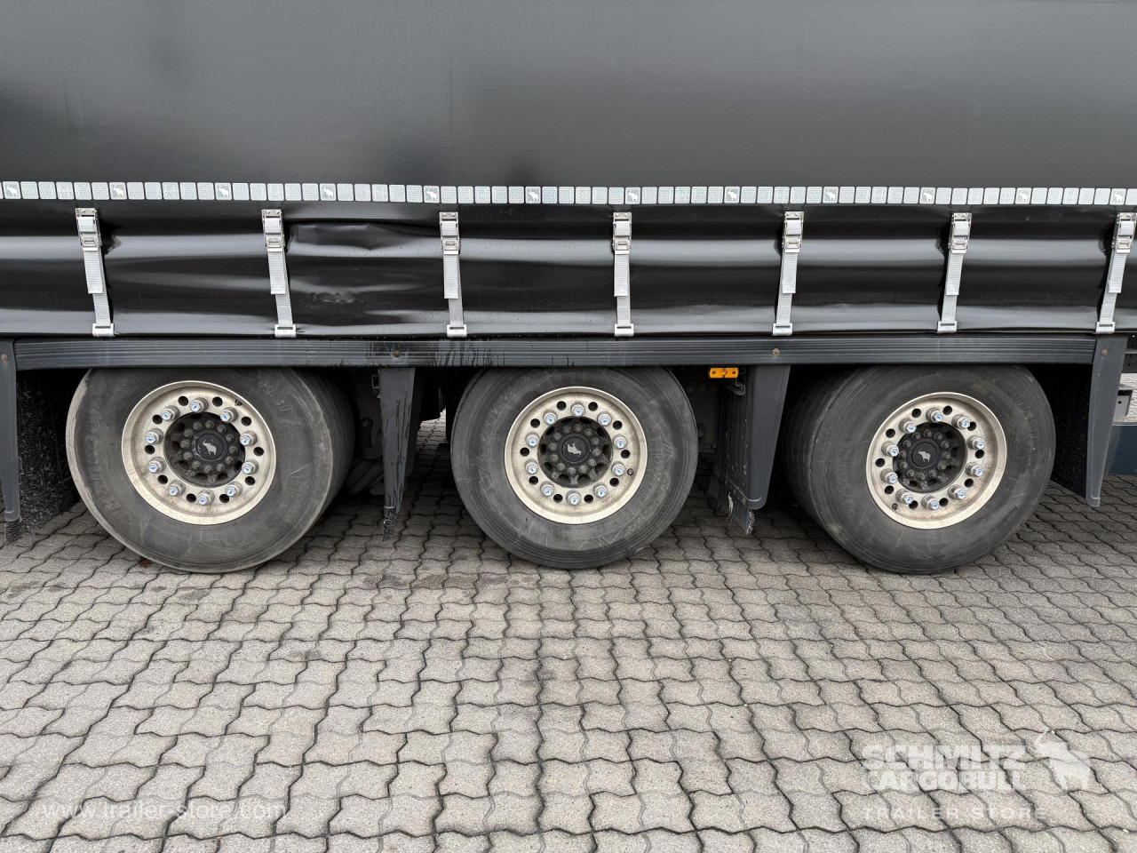 SCHMITZ Auflieger Curtainsider Mega - Semiremorcă prelată: Foto 4 SCHMITZ Auflieger Curtainsider Mega - Semiremorcă prelată: Foto 4