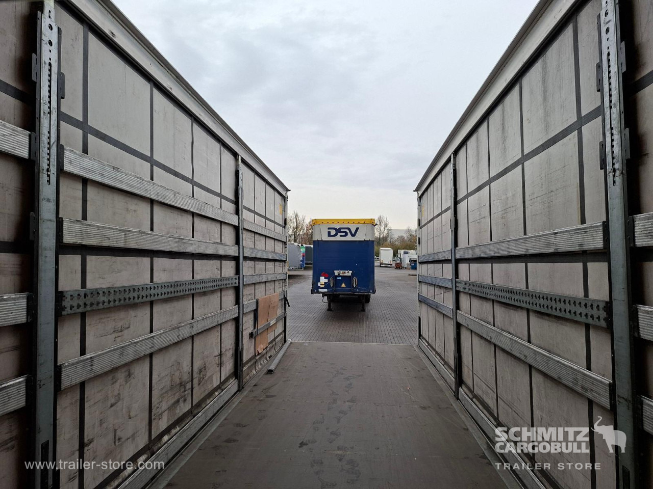 SCHMITZ Auflieger Curtainsider Standard - Semiremorcă prelată: Foto 4 SCHMITZ Auflieger Curtainsider Standard - Semiremorcă prelată: Foto 4