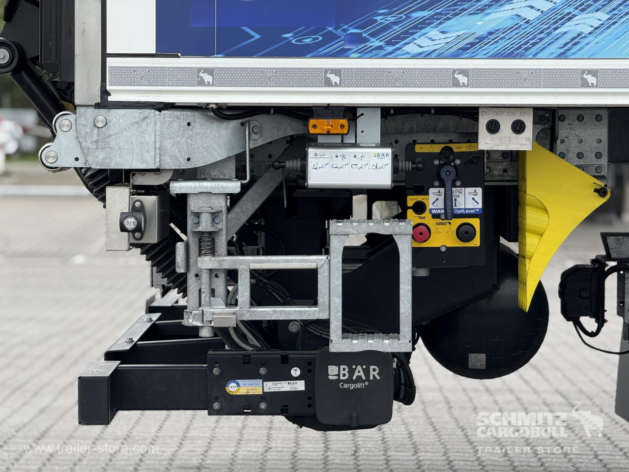 SCHMITZ Auflieger Tiefkühler Standard Taillift - Semiremorcă izoterma: Foto 2 SCHMITZ Auflieger Tiefkühler Standard Taillift - Semiremorcă izoterma: Foto 2