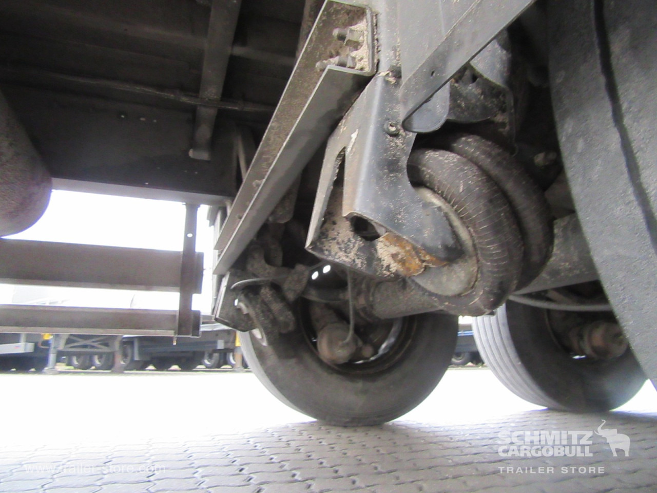 SCHMITZ Auflieger Trockenfrachtkoffer Standard Taillift - Semiremorcă furgon: Foto 2 SCHMITZ Auflieger Trockenfrachtkoffer Standard Taillift - Semiremorcă furgon: Foto 2