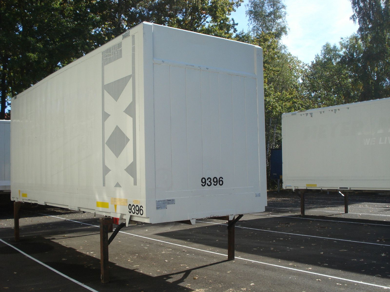 Krone WK 7,7 STG Kleider Textil Jumbo C 7,82 - Remorcă furgon: Foto 1 Krone WK 7,7 STG Kleider Textil Jumbo C 7,82 - Remorcă furgon: Foto 1