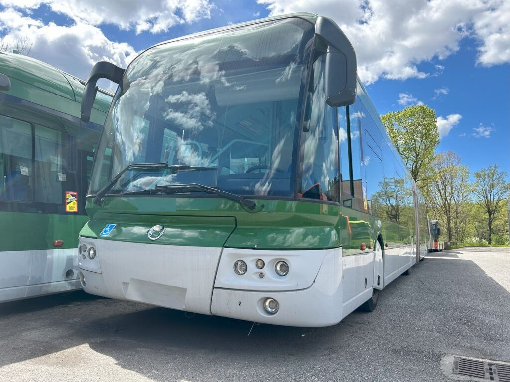 N.6 IRISBUS CRISTALIS ETB18 – Anno 2005 - Autobuz articulat: Foto 2 N.6 IRISBUS CRISTALIS ETB18 – Anno 2005 - Autobuz articulat: Foto 2