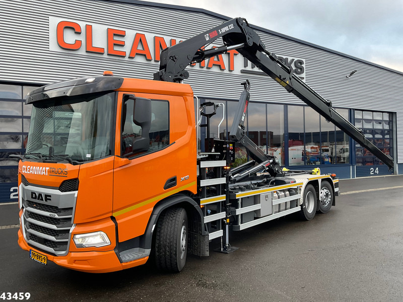 DAF FAN XD 450 Hiab 23 Tonmeter laadkraan - Camion cu cârlig, Camion cu macara: Foto 1 DAF FAN XD 450 Hiab 23 Tonmeter laadkraan - Camion cu cârlig, Camion cu macara: Foto 1