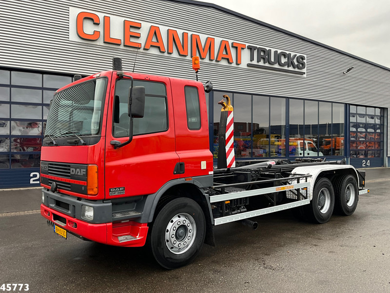 DAF FAT 75.320 6x4 Full steel Hiab 17 Ton haakarmsysteem Just 64.623 Km! - Camion cu cârlig: Foto 2 DAF FAT 75.320 6x4 Full steel Hiab 17 Ton haakarmsysteem Just 64.623 Km! - Camion cu cârlig: Foto 2