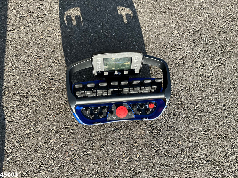 Camion cu macara nou DAF FAX XF 530 HMF 95 Tonmeter laadkraan + Fly-Jib NEW & UNUSED!: Foto 15 Camion cu macara nou DAF FAX XF 530 HMF 95 Tonmeter laadkraan + Fly-Jib NEW & UNUSED!: Foto 15