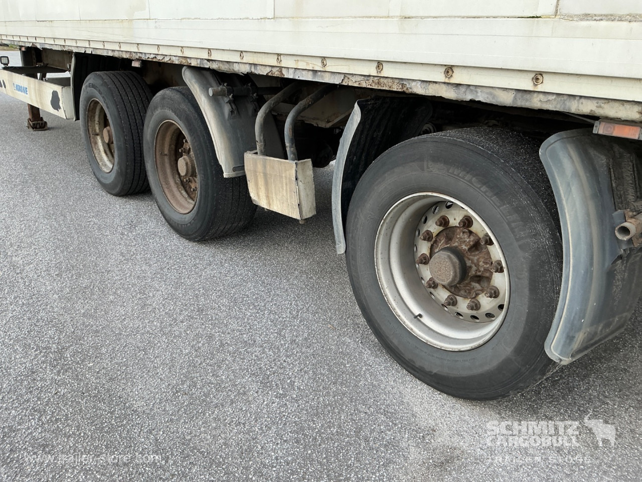 KRONE Dryfreight Standard Taillift - Semiremorcă furgon: Foto 2 KRONE Dryfreight Standard Taillift - Semiremorcă furgon: Foto 2