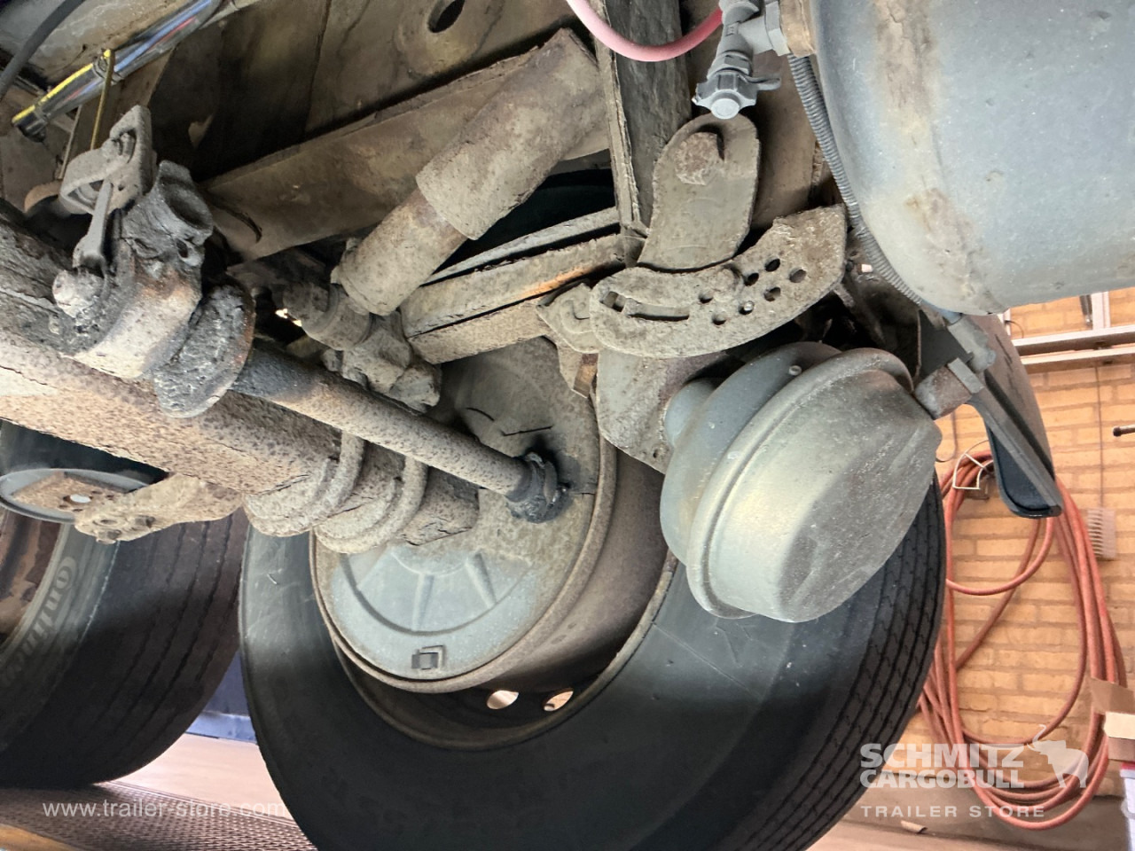 KRONE Dryfreight Standard Taillift - Semiremorcă furgon: Foto 5 KRONE Dryfreight Standard Taillift - Semiremorcă furgon: Foto 5