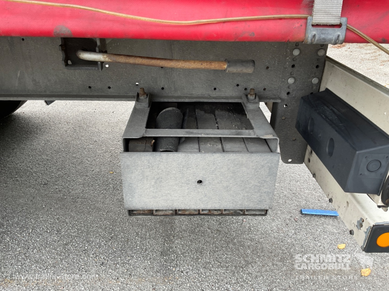 SCHMITZ Curtainsider Standard - Semiremorcă prelată: Foto 4 SCHMITZ Curtainsider Standard - Semiremorcă prelată: Foto 4