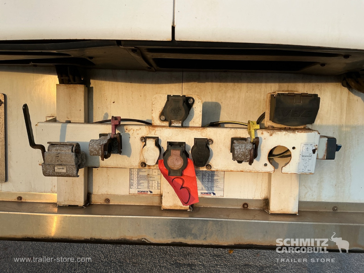 SCHMITZ Reefer Standard Double deck - Semiremorcă izoterma: Foto 4 SCHMITZ Reefer Standard Double deck - Semiremorcă izoterma: Foto 4