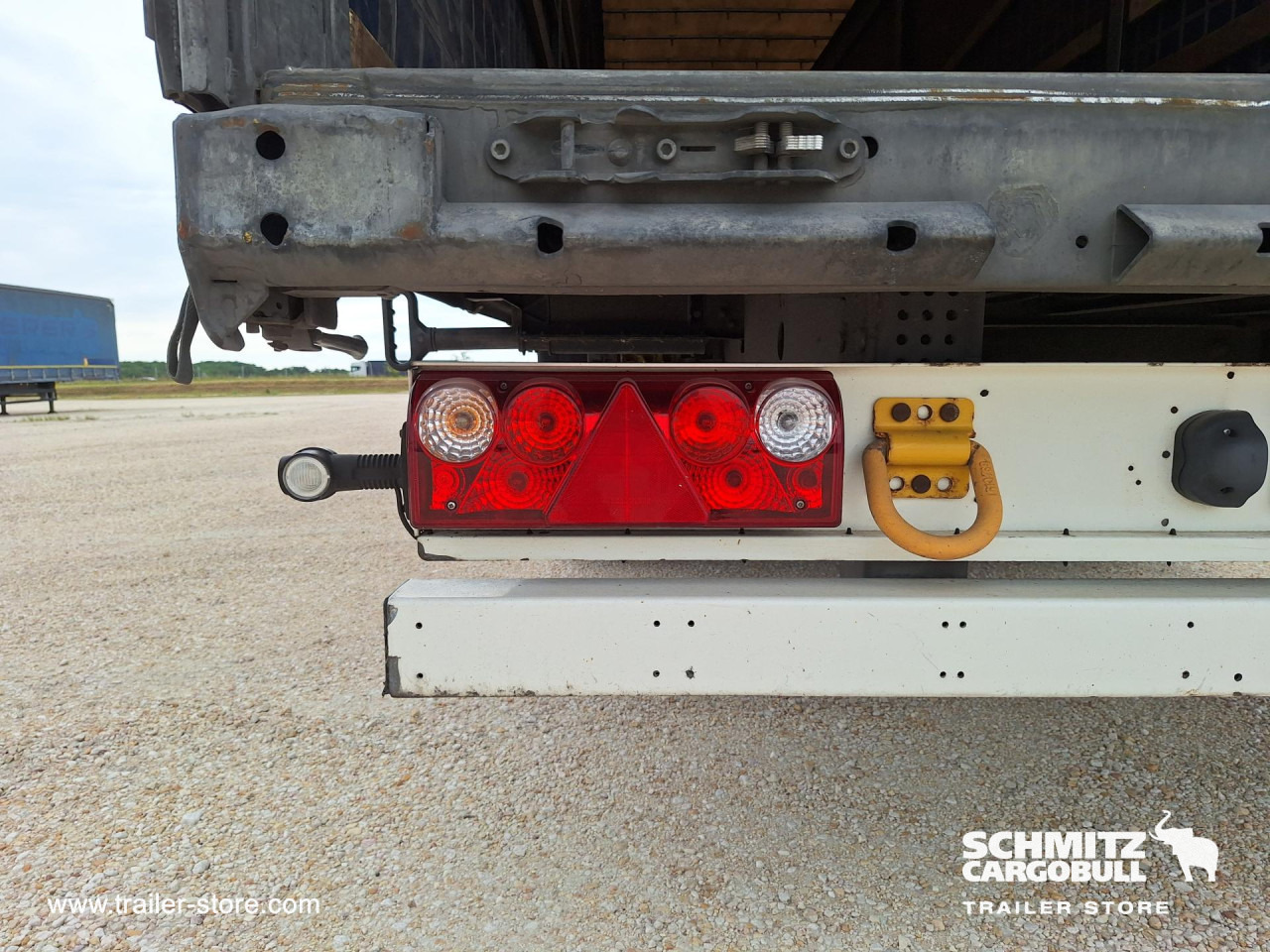SCHMITZ Curtainsider Mega - Semiremorcă prelată: Foto 4 SCHMITZ Curtainsider Mega - Semiremorcă prelată: Foto 4