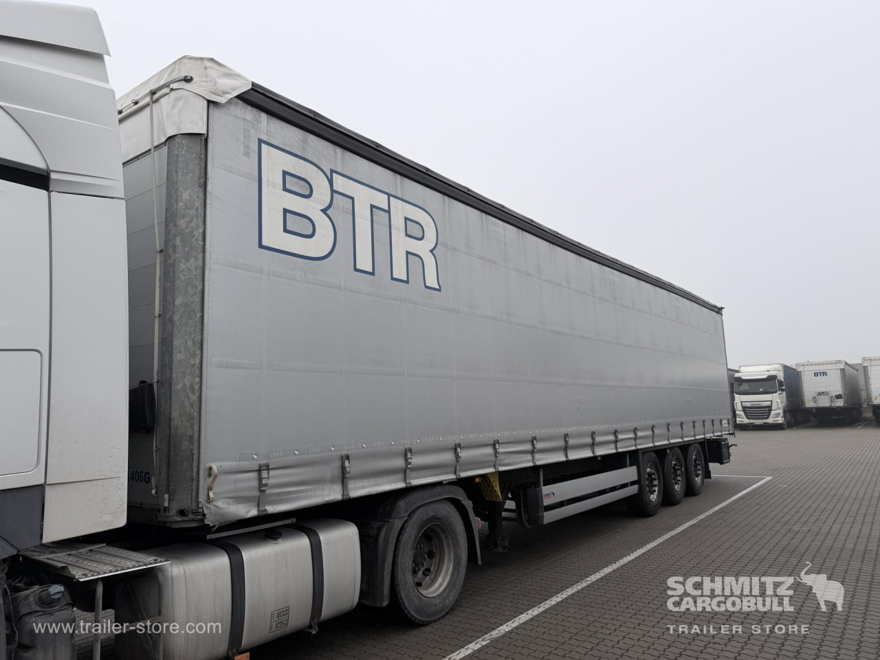 SCHMITZ Curtainsider Standard - Semiremorcă prelată: Foto 4 SCHMITZ Curtainsider Standard - Semiremorcă prelată: Foto 4