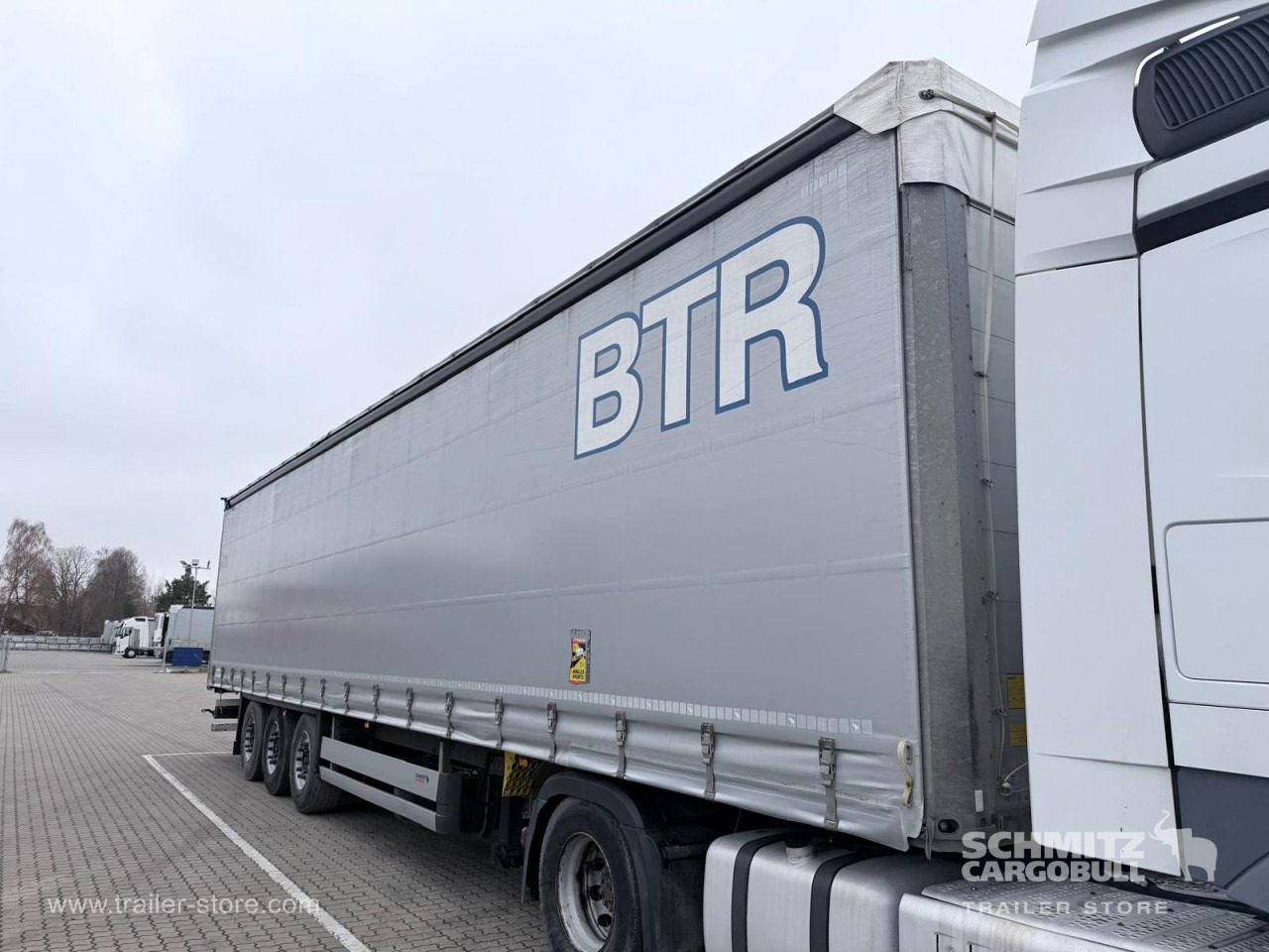 SCHMITZ Curtainsider Standard - Semiremorcă prelată: Foto 5 SCHMITZ Curtainsider Standard - Semiremorcă prelată: Foto 5