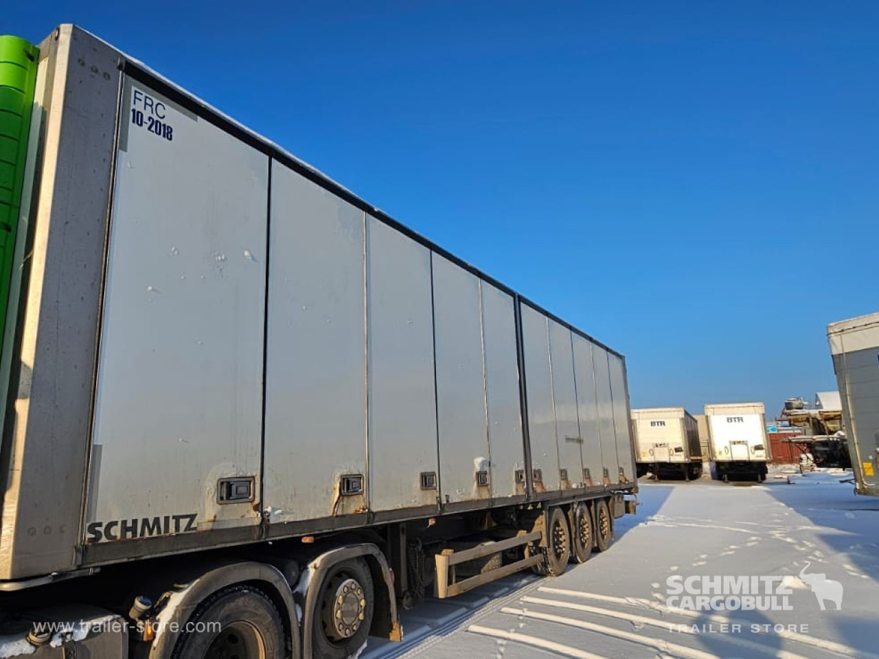 SCHMITZ Reefer Foldable wall - Semiremorcă izoterma: Foto 1 SCHMITZ Reefer Foldable wall - Semiremorcă izoterma: Foto 1