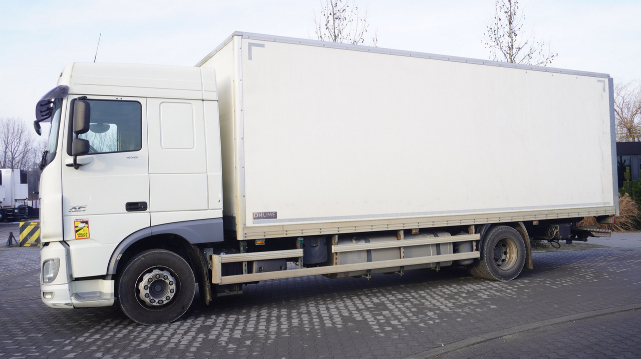 DAF XF 410 EURO 6 /410 HP / 20 EPAL / Dhollandia lift 1500 kg - Camion furgon: Foto 3 DAF XF 410 EURO 6 /410 HP / 20 EPAL / Dhollandia lift 1500 kg - Camion furgon: Foto 3