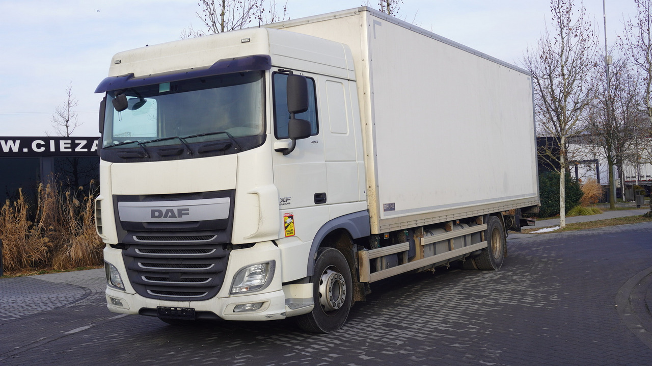 DAF XF 410 EURO 6 /410 HP / 20 EPAL / Dhollandia lift 1500 kg - Camion furgon: Foto 2 DAF XF 410 EURO 6 /410 HP / 20 EPAL / Dhollandia lift 1500 kg - Camion furgon: Foto 2