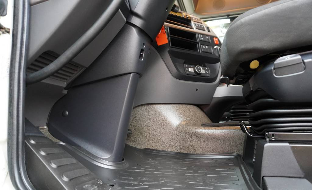 DAF XF 450 6×2 E6 / Refrigerator Lacapitaine / ATP/FRC to 2027 / 18 pallets în leasing DAF XF 450 6×2 E6 / Refrigerator Lacapitaine / ATP/FRC to 2027 / 18 pallets: Foto 14