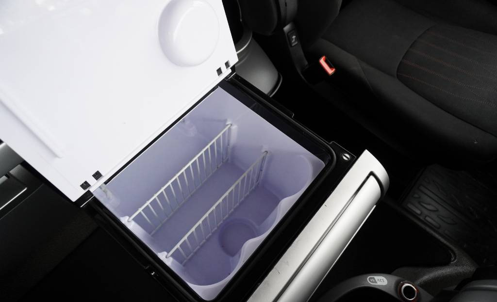 DAF XF 450 6×2 E6 / Refrigerator Lacapitaine / ATP/FRC to 2027 / 18 pallets în leasing DAF XF 450 6×2 E6 / Refrigerator Lacapitaine / ATP/FRC to 2027 / 18 pallets: Foto 21