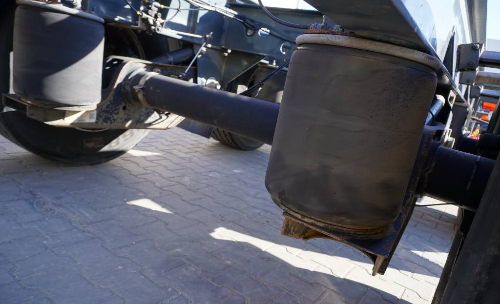 Fruehauf Trailer BDF (NEW) 6,000 km !!! - Remorcă transport containere/ Swap body: Foto 4 Fruehauf Trailer BDF (NEW) 6,000 km !!! - Remorcă transport containere/ Swap body: Foto 4