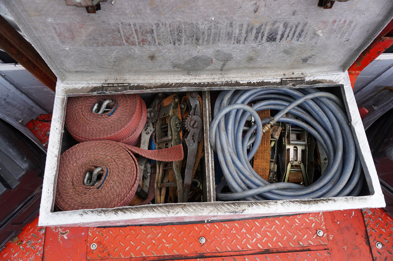 Semiremorcă transport agabaritic KÄSSBOHRER LB2 TIEF-BETT low loader semi-trailer / 16.5 m / Extendable semi-trailer / steered axles / 2 units: Foto 28 Semiremorcă transport agabaritic KÄSSBOHRER LB2 TIEF-BETT low loader semi-trailer / 16.5 m / Extendable semi-trailer / steered axles / 2 units: Foto 28