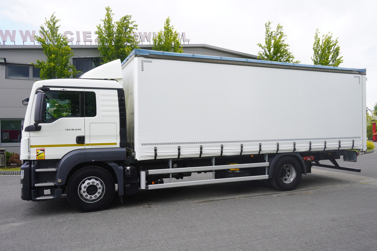 MAN TGS 18.440 / 19 EPAL curtainsider / Sleeper cab - Camion cu prelată: Foto 5 MAN TGS 18.440 / 19 EPAL curtainsider / Sleeper cab - Camion cu prelată: Foto 5