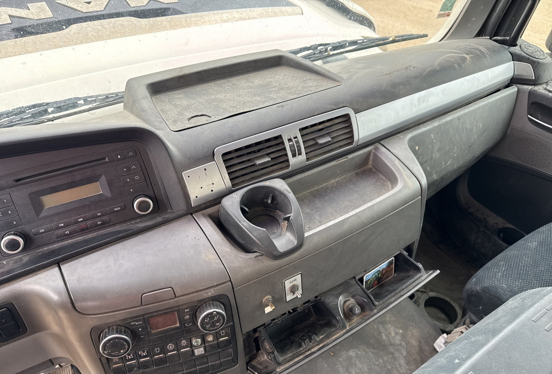 Autopompă de beton MAN TGS 32.400 8x4 Concrete Mixer Pump truck / 426 MTH !!! / 18 meters: Foto 29