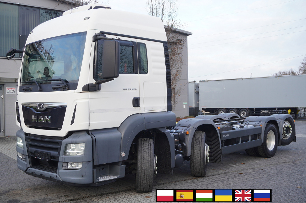 MAN TGS 35.420 8×2 / Chassis 6.4 m / 3 steered axles - Camion şasiu, Camion cu macara: Foto 1 MAN TGS 35.420 8×2 / Chassis 6.4 m / 3 steered axles - Camion şasiu, Camion cu macara: Foto 1