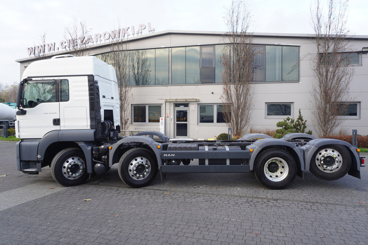 MAN TGS 35.420 8×2 / Chassis 6.4 m / 3 steered axles - Camion şasiu, Camion cu macara: Foto 4 MAN TGS 35.420 8×2 / Chassis 6.4 m / 3 steered axles - Camion şasiu, Camion cu macara: Foto 4