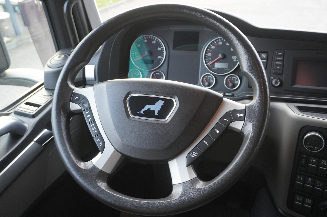 MAN TGS 35.420 8×2 / Chassis 6.4 m / 3 steered axles în leasing MAN TGS 35.420 8×2 / Chassis 6.4 m / 3 steered axles: Foto 17 MAN TGS 35.420 8×2 / Chassis 6.4 m / 3 steered axles în leasing MAN TGS 35.420 8×2 / Chassis 6.4 m / 3 steered axles: Foto 17