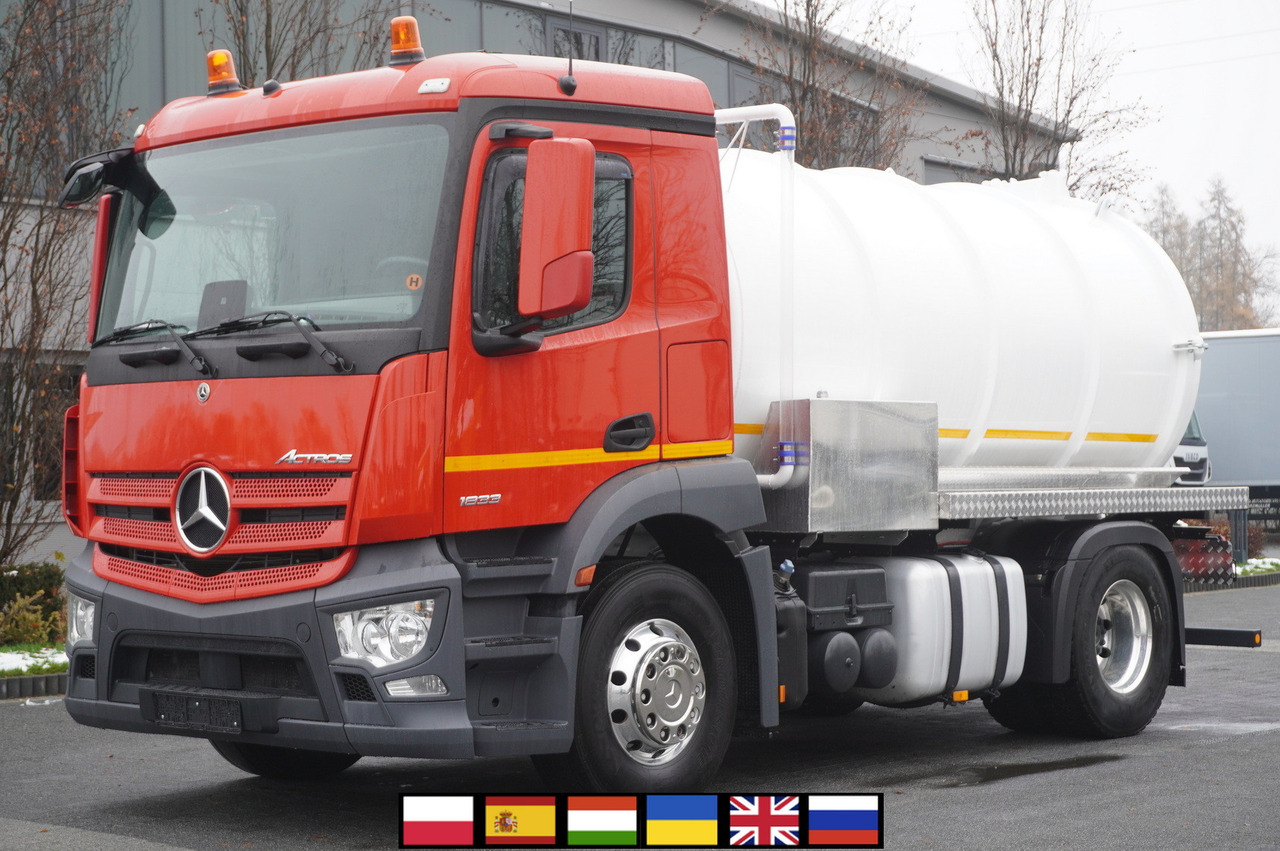 MERCEDES-BENZ Actros 1833 / 260 tho. km / NEW septic tank 11000 l - Camion cisternă: Foto 1 MERCEDES-BENZ Actros 1833 / 260 tho. km / NEW septic tank 11000 l - Camion cisternă: Foto 1