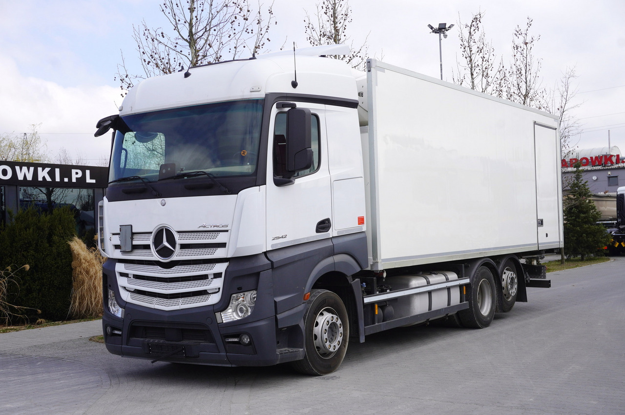 MERCEDES-BENZ Actros 2542 / GIGA cabin / Thermoking 1000R - Camion frigider: Foto 1 MERCEDES-BENZ Actros 2542 / GIGA cabin / Thermoking 1000R - Camion frigider: Foto 1