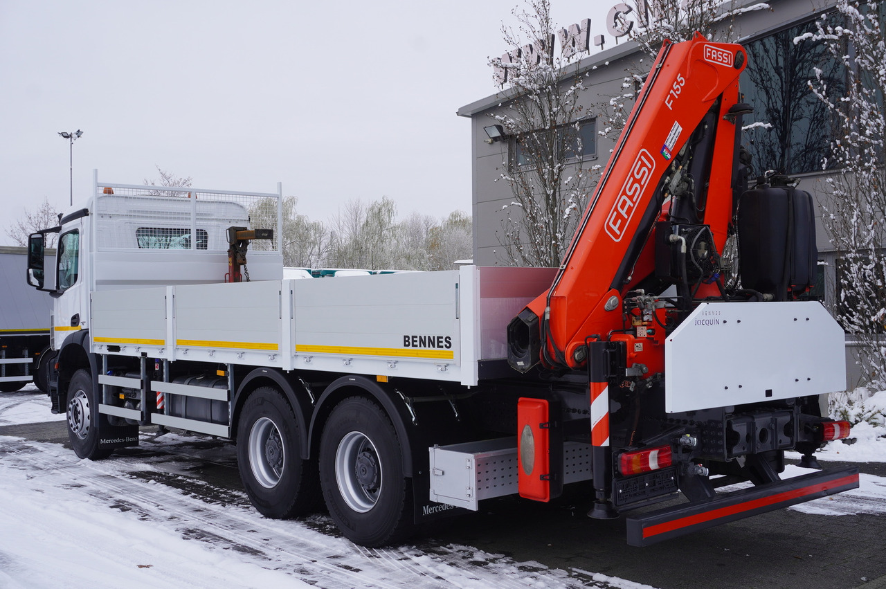 MERCEDES-BENZ Arocs 2633 flatbed truck / Crane FASSI F155A.0.23 / REMOTE CONTROL / 230,000 km - Camion cu macara: Foto 3 MERCEDES-BENZ Arocs 2633 flatbed truck / Crane FASSI F155A.0.23 / REMOTE CONTROL / 230,000 km - Camion cu macara: Foto 3